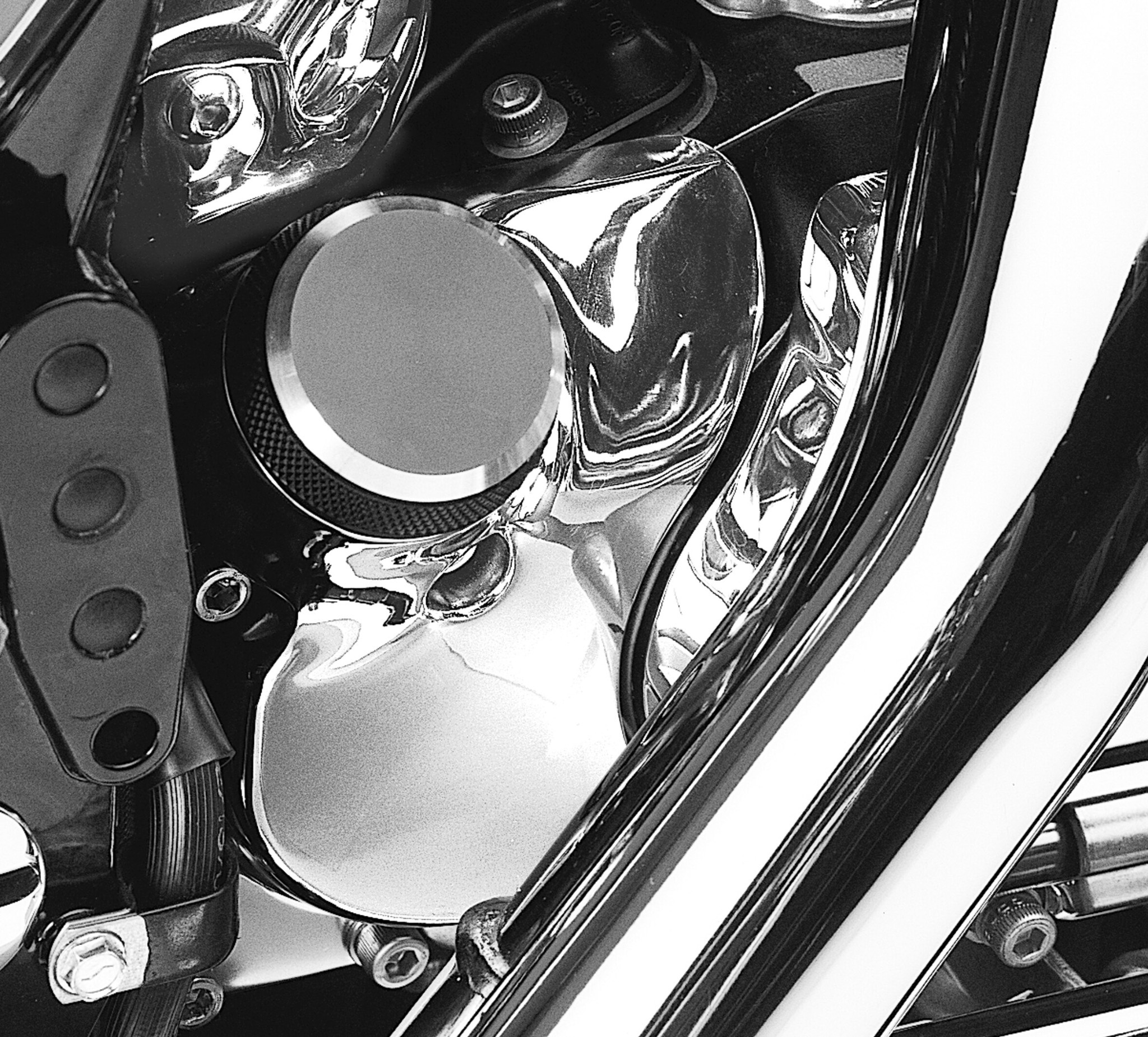 Kuryakyn Oil Filler Spout Cover Chrome #8264 For Harley Davidson 